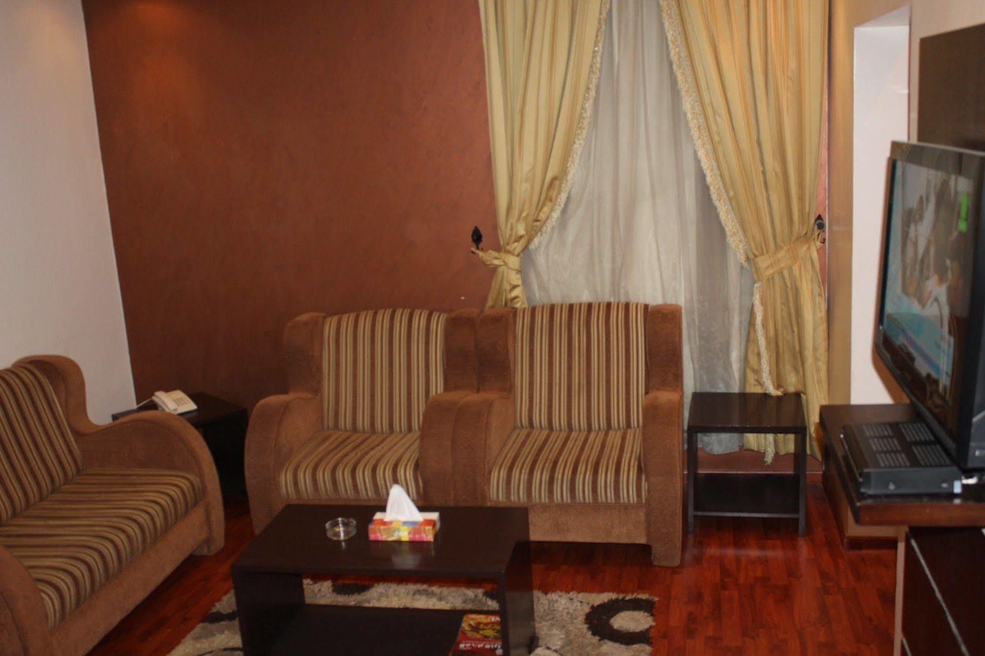 Merfal Hotel Apartments Al Taawan Riyadh Exterior photo